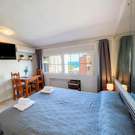 Carihuela Beach, Club San Antonio, Malaga Апартаменты *