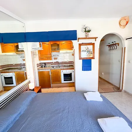 Carihuela Beach, Club San Antonio, Malaga Apartment Torremolinos